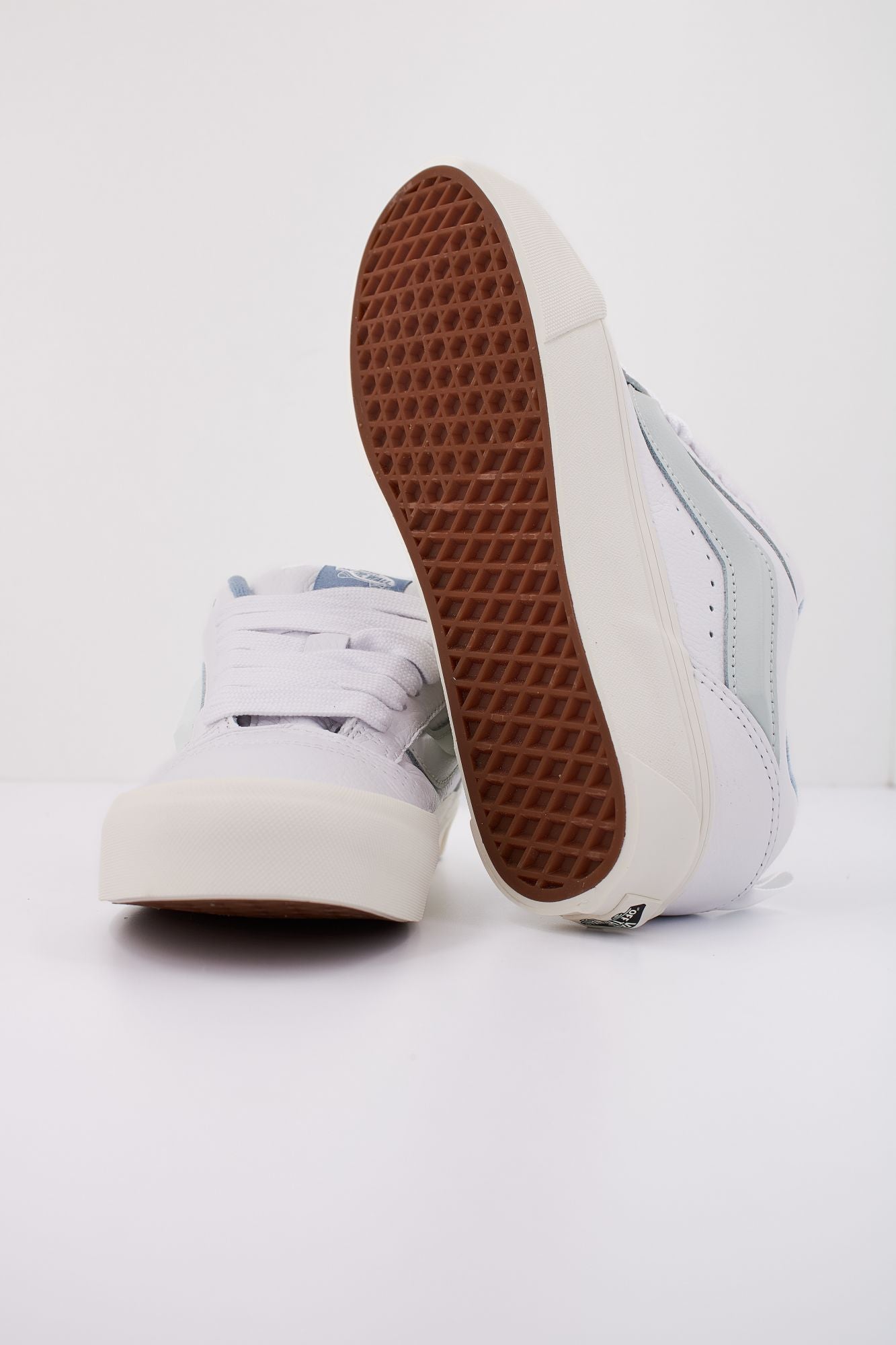 VANS KNU SKOOL PREMIUM LEAT en color BLANCO (5)
