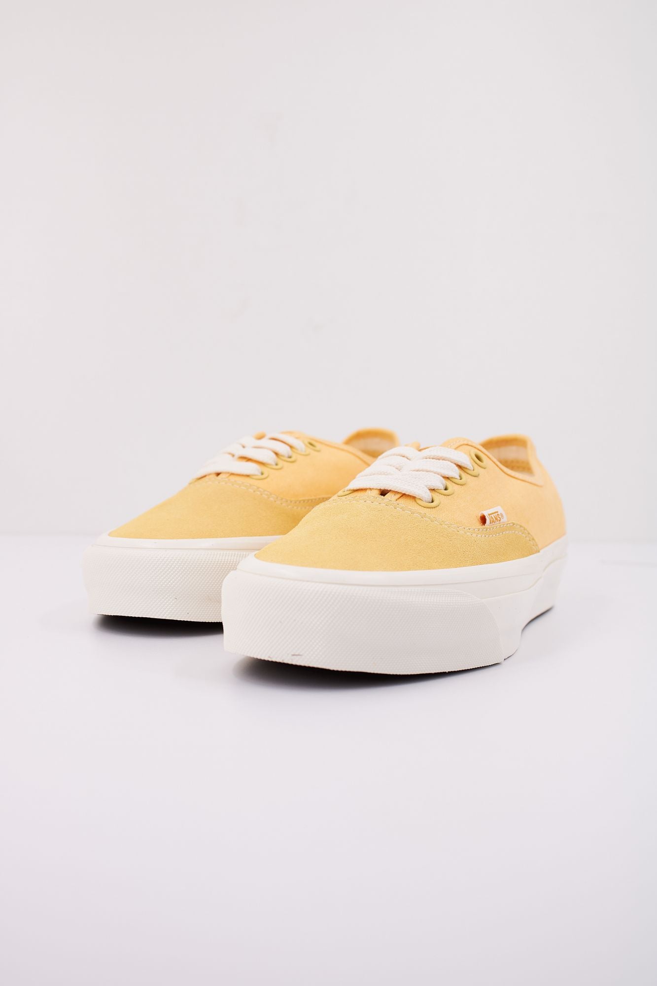 VANS MTE AUTHENTIC REISSUE en color AMARILLO (2)