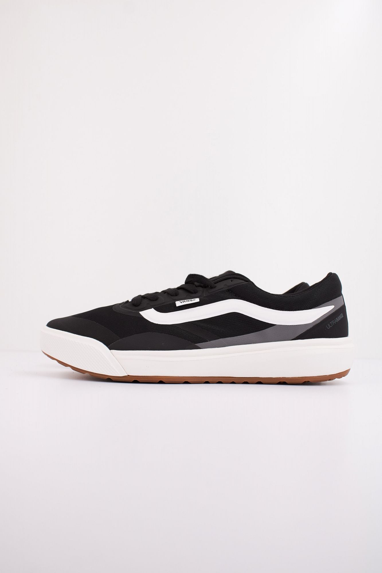 VANS MTE ULTRARANGE en color NEGRO (1)