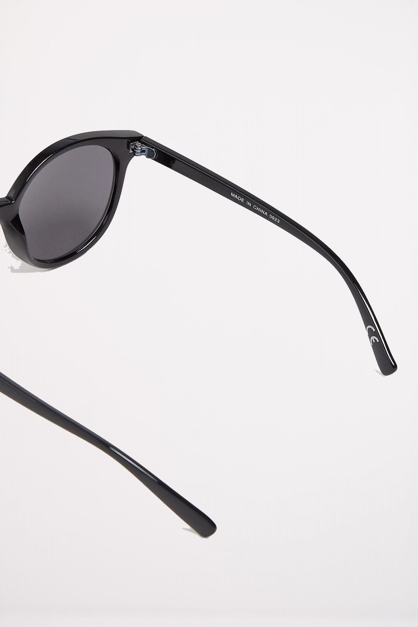 VANS RISE AND SHINE SUNGLAS en color NEGRO (4)