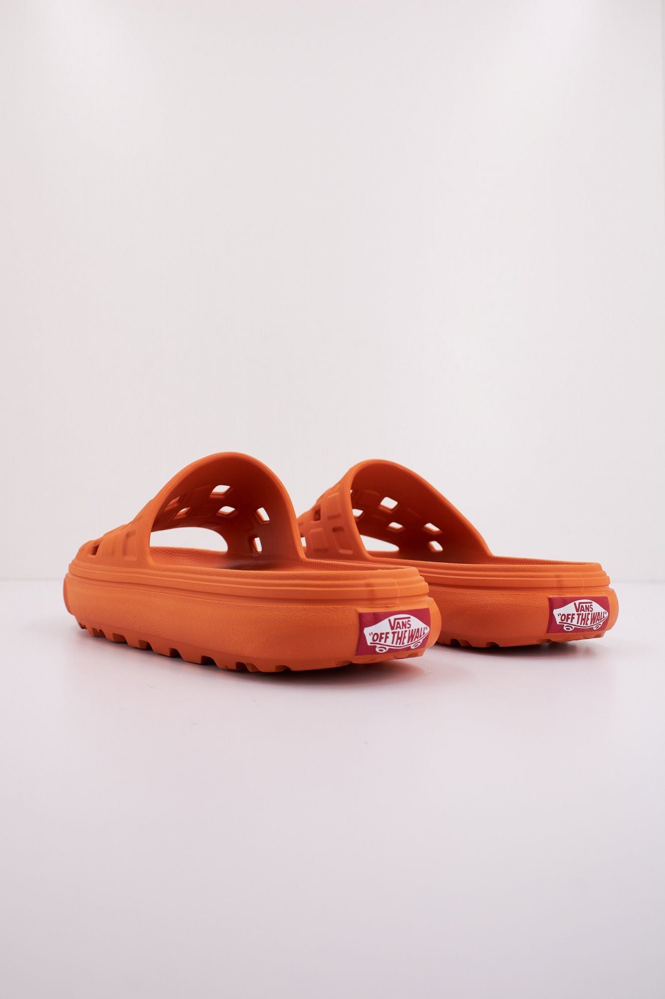 VANS MTE SLIDE-ON VR3CUSH en color NARANJA (4)