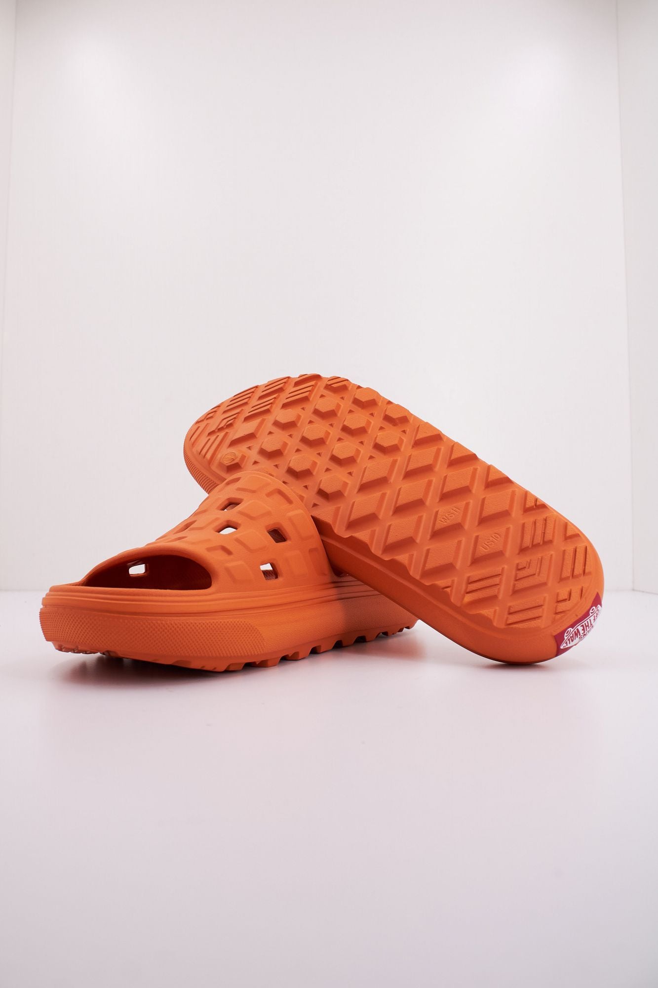 VANS MTE SLIDE-ON VR3CUSH en color NARANJA (5)