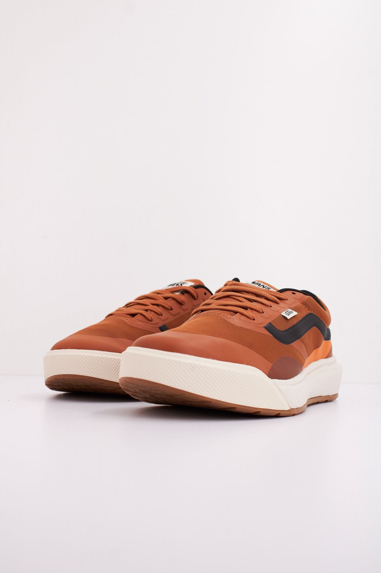 VANS MTE ULTRARANGE 2.0 RW en color MARRON (2)