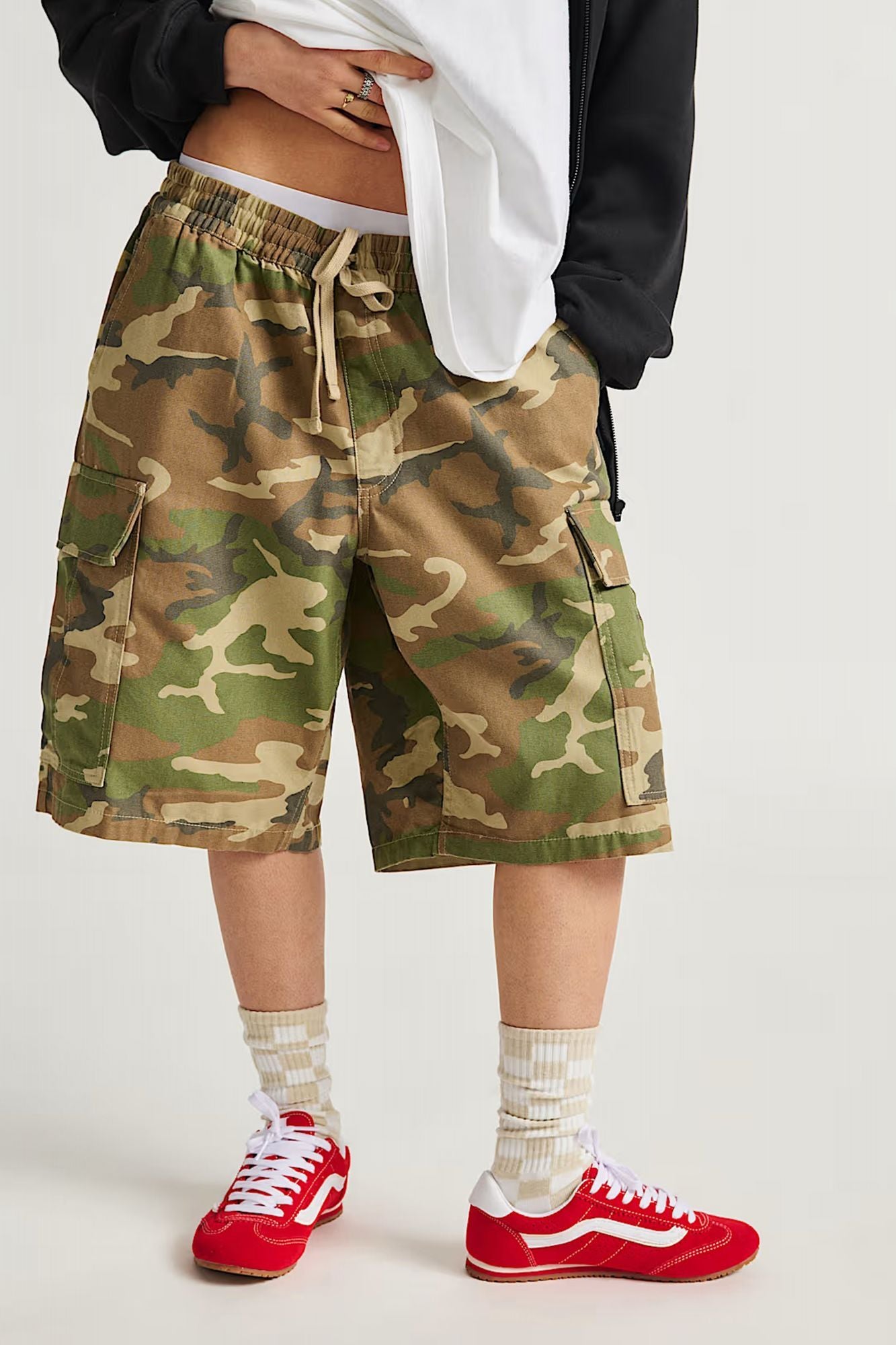 VANS RANGE CARGO LOOSE SHORT en color ANIMAL PRINT (1)