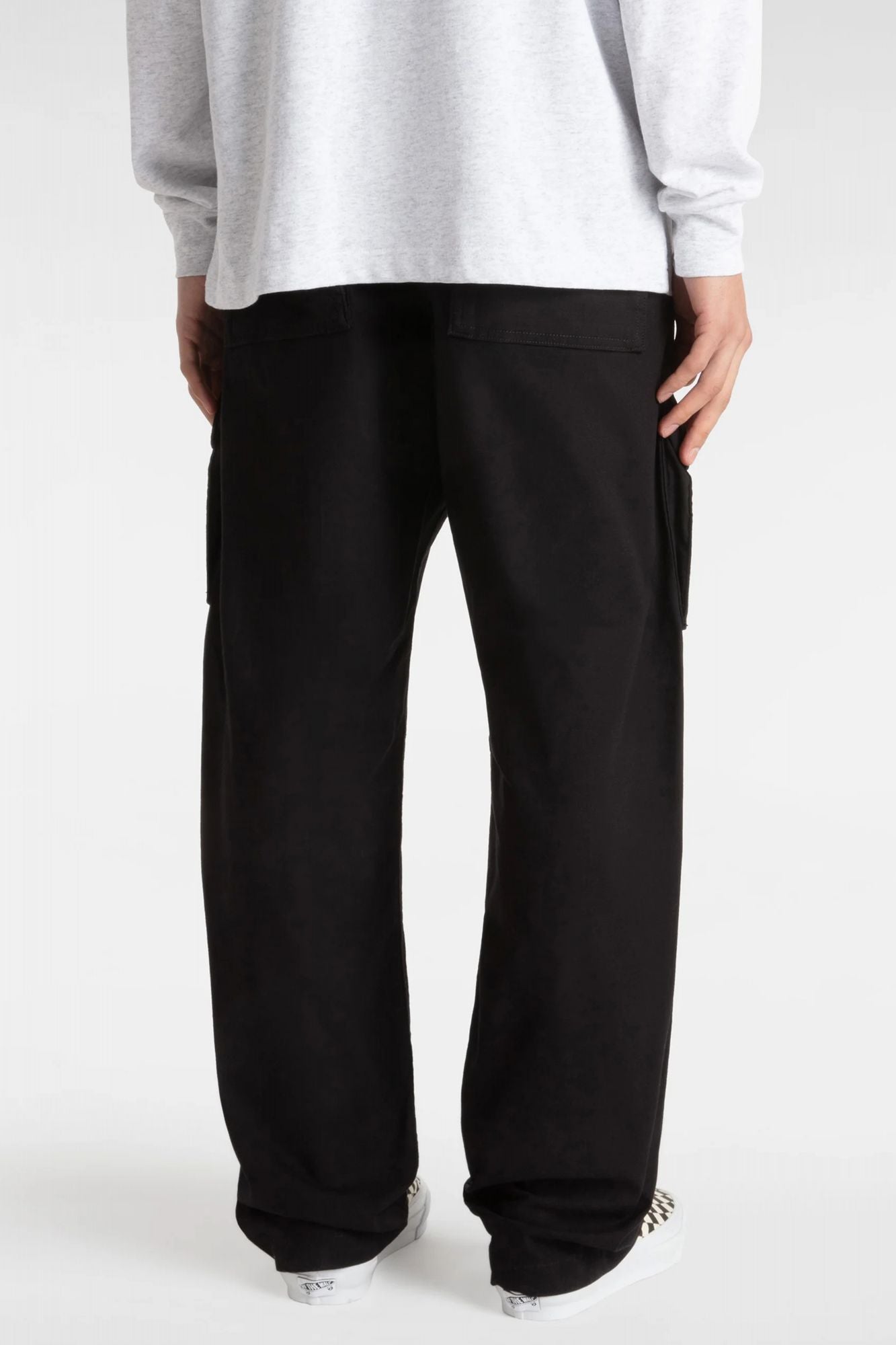 VANS FATIGUE CARGO LOOSE TA en color NEGRO (3)