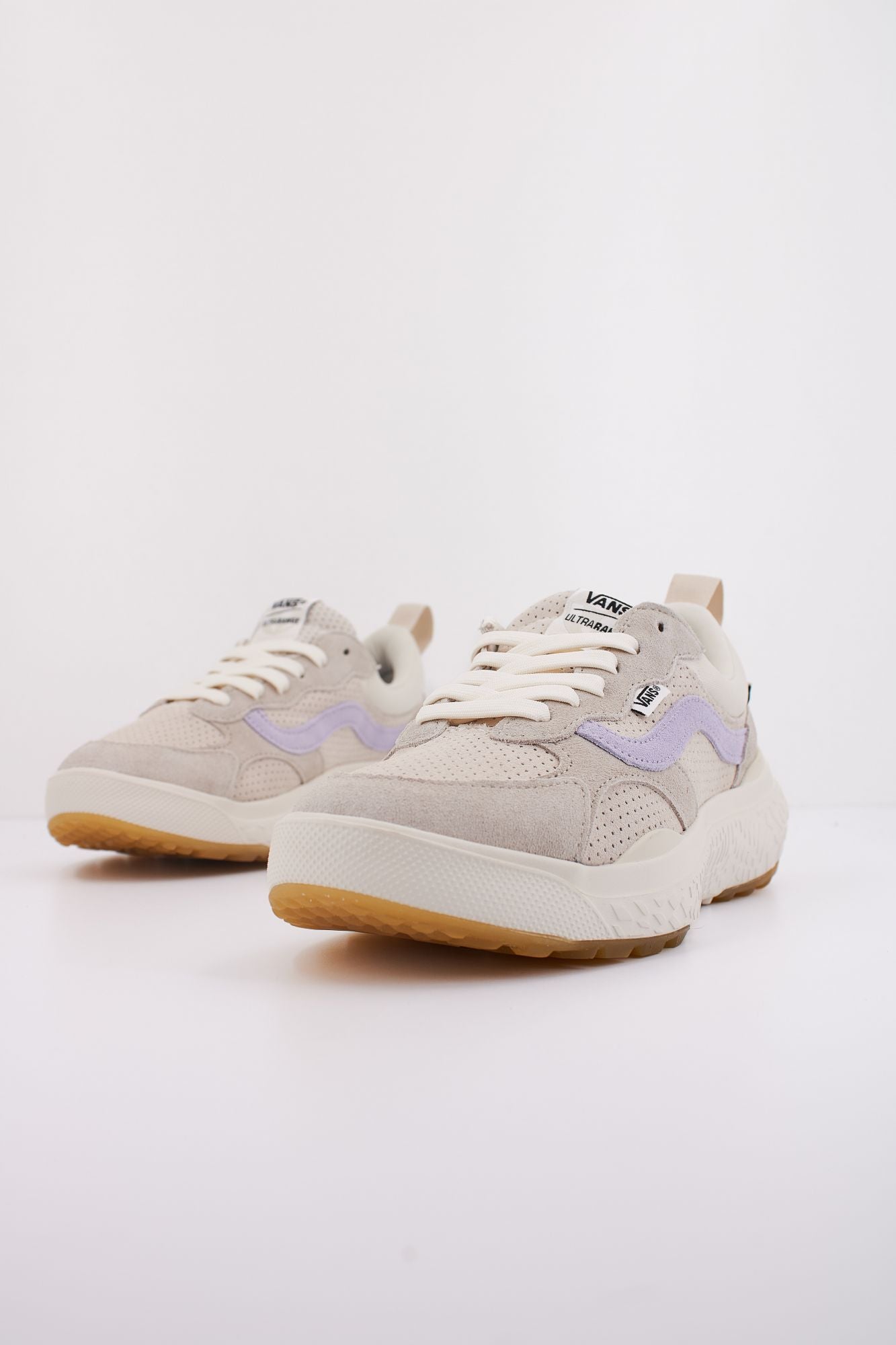 VANS MTE ULTRARANGE NEO VR3 en color BEIS (2)