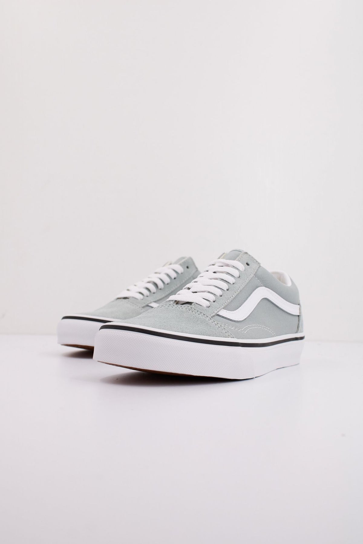 VANS OLD SKOOL VN000CR5EPO1 en color GRIS (2)