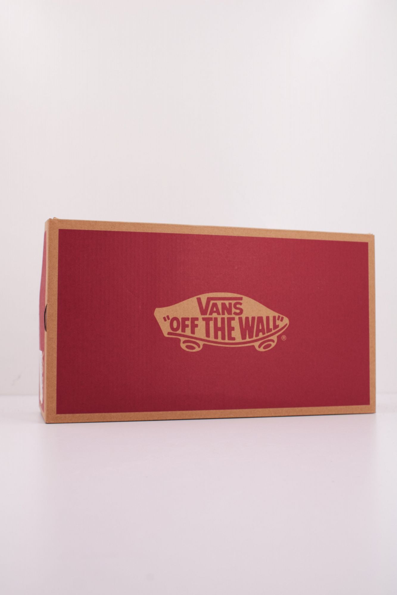 VANS UPLAND NEUTRALS en color MARRON CLARO (6)