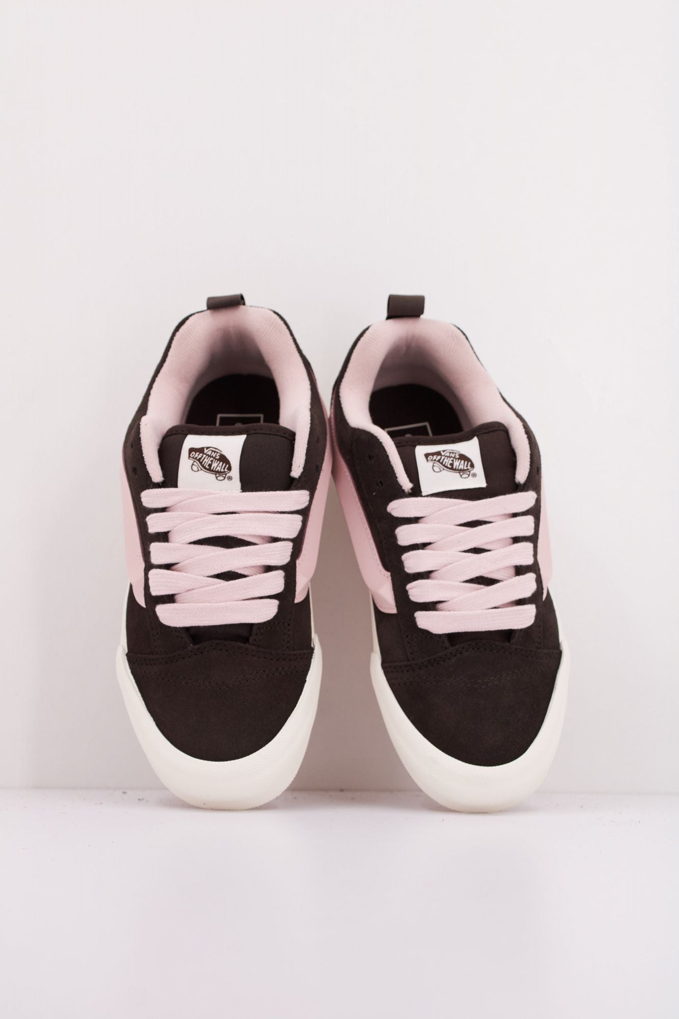 VANS KNU SKOOL en color NEGRO (3)