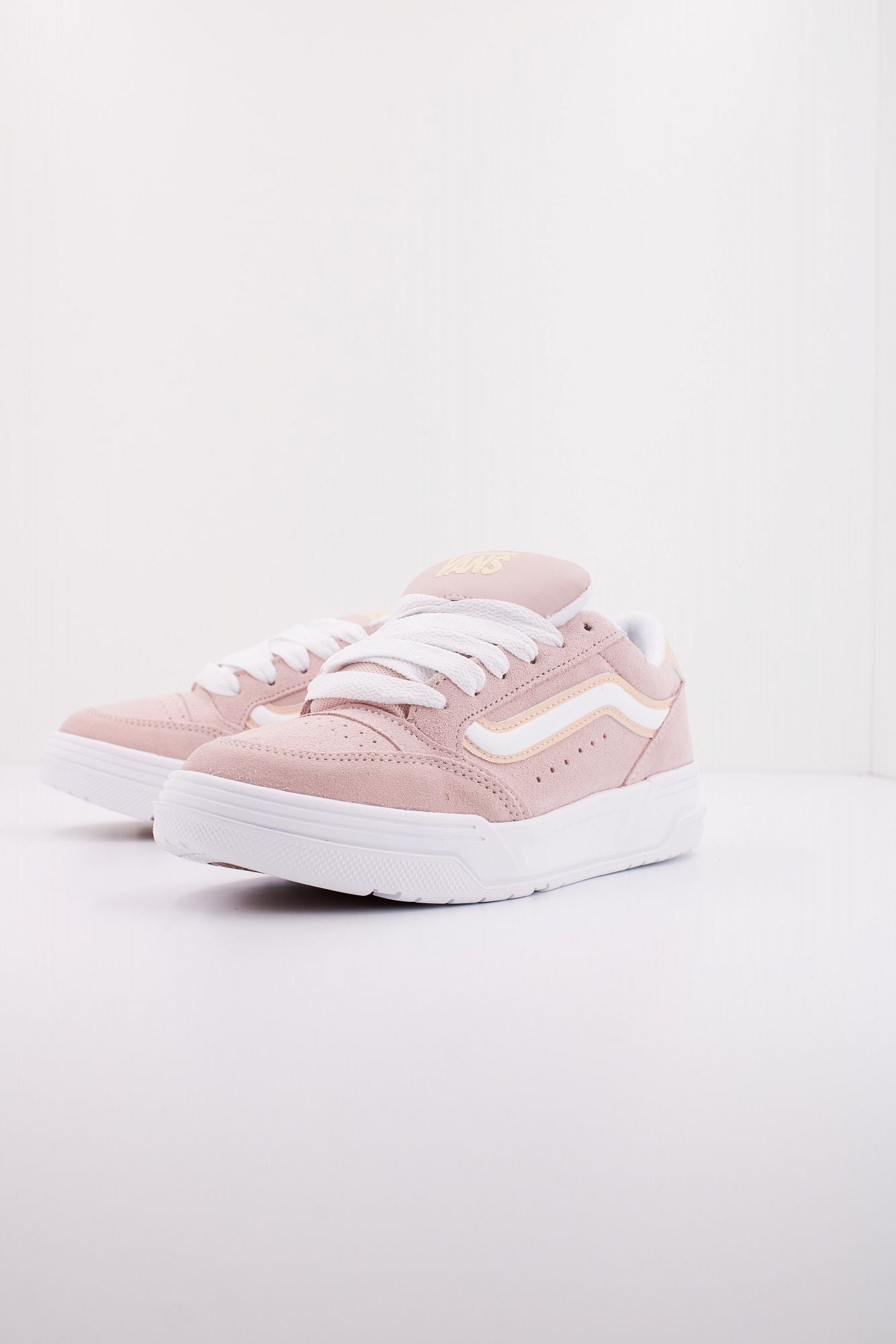 VANS HYLANE en color ROSA (2)