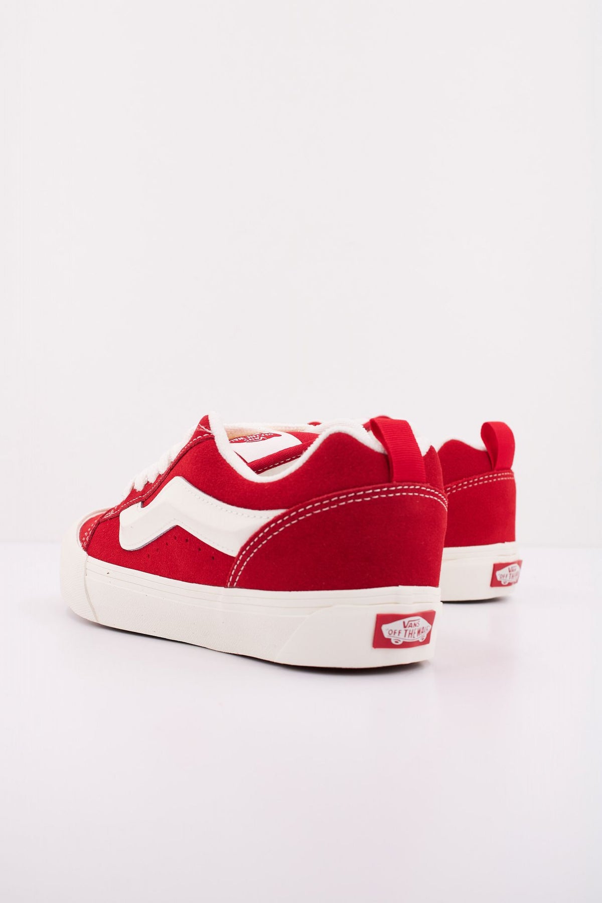 VANS KNU SKOOL VN000D75BOP1 en color ROJO (4)