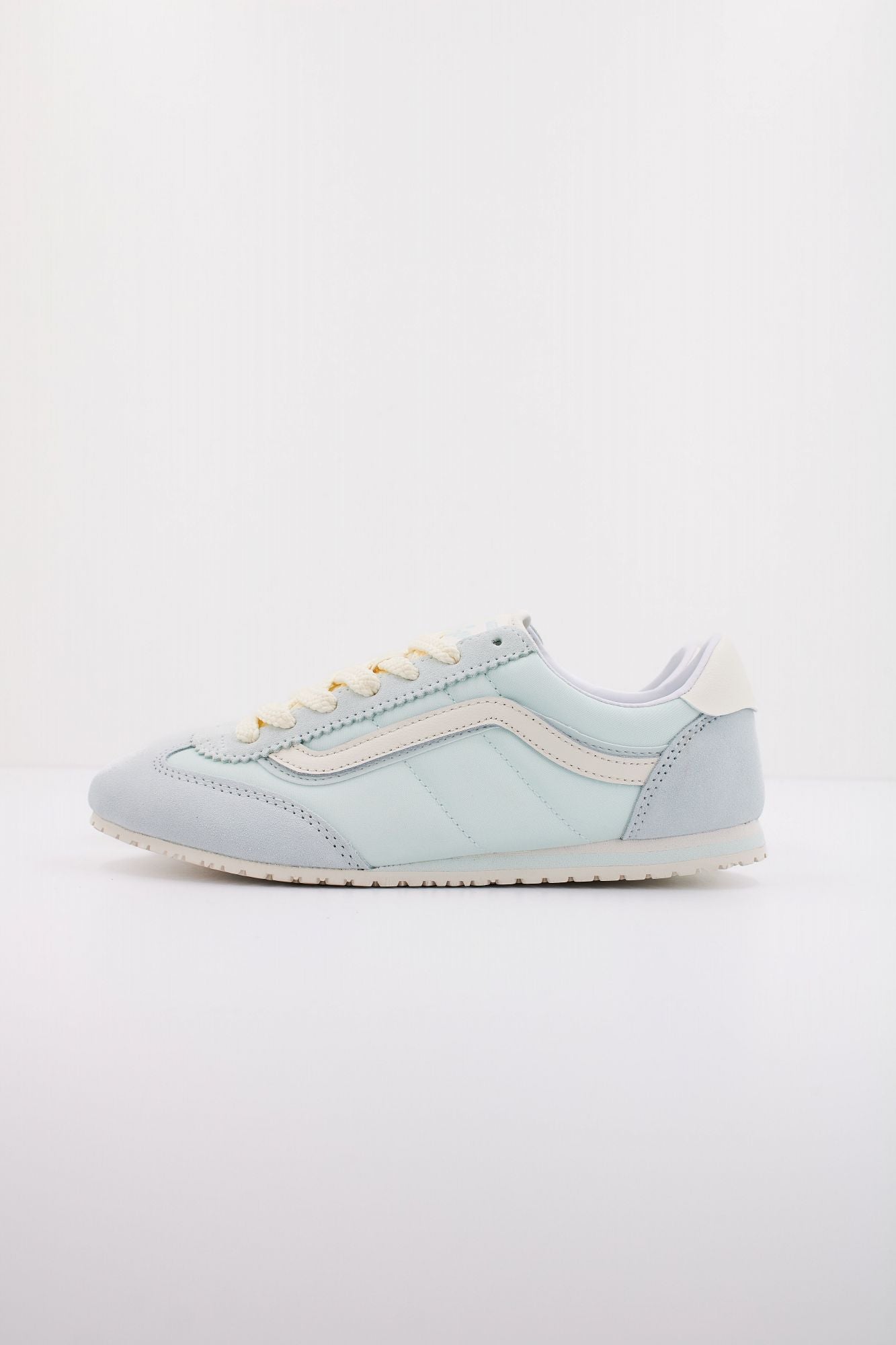 VANS SUPER LOWPRO en color AZUL (1)