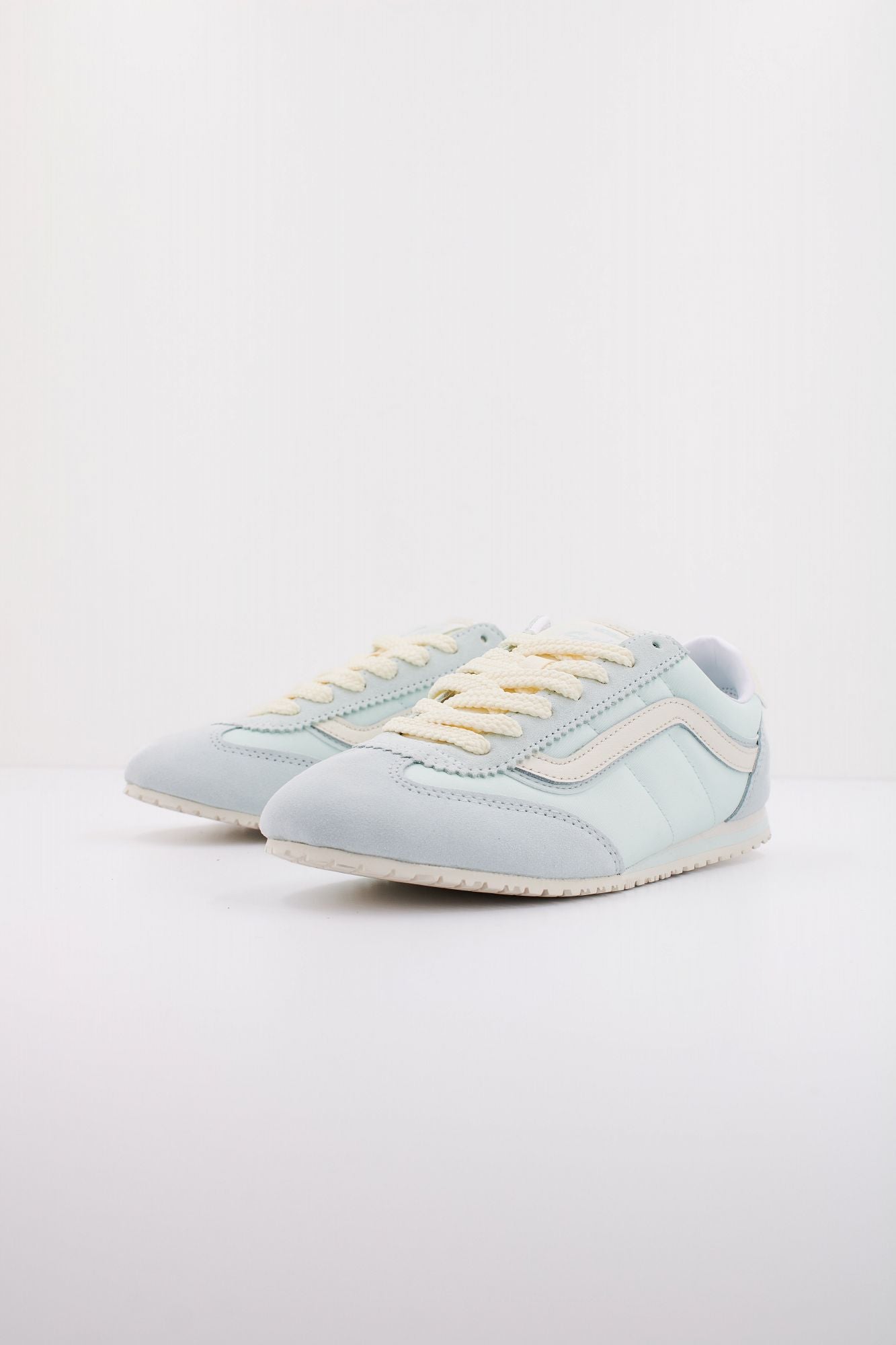 VANS SUPER LOWPRO en color AZUL (2)