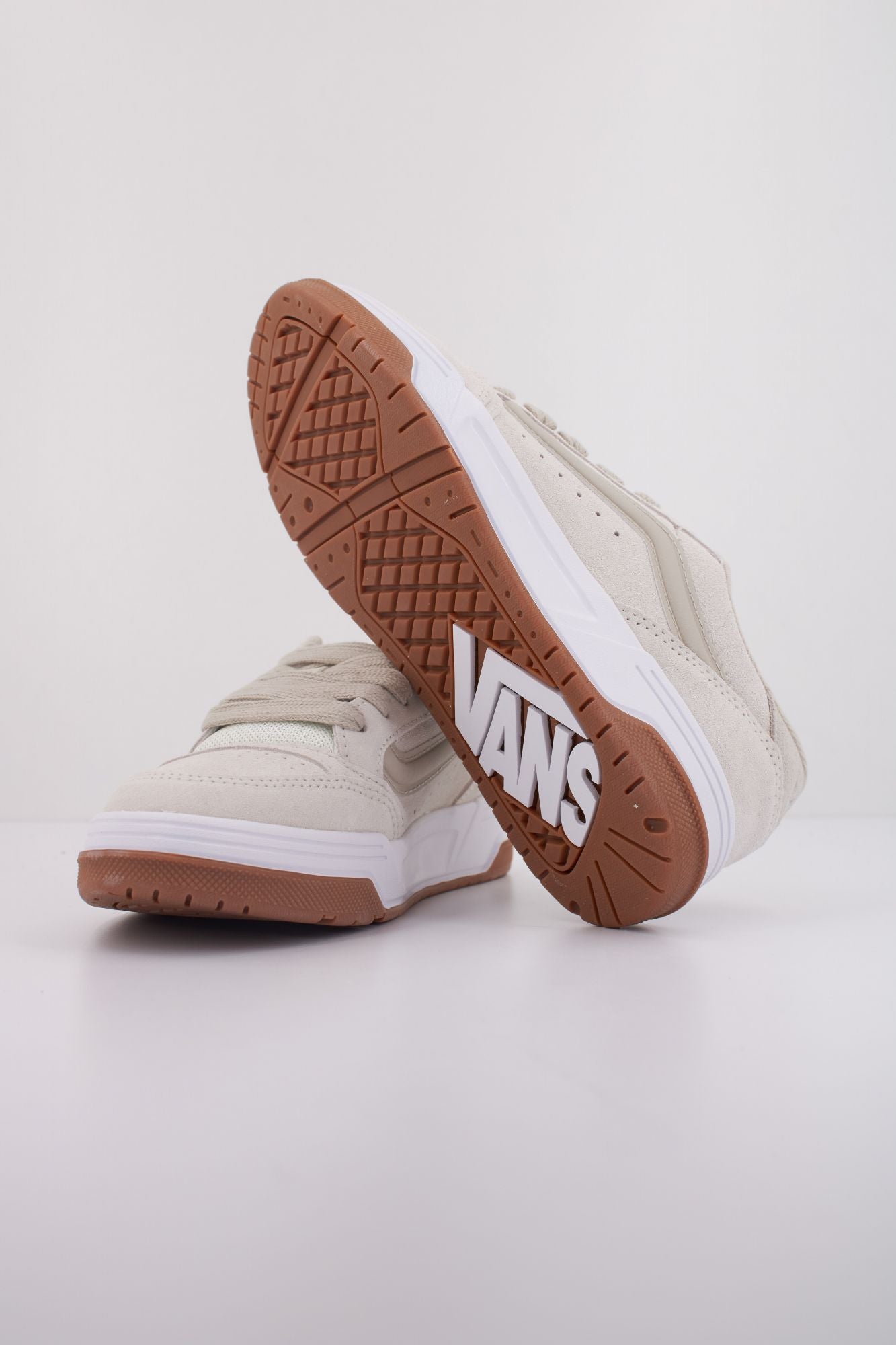 VANS HYLANE en color MARRON CLARO (5)