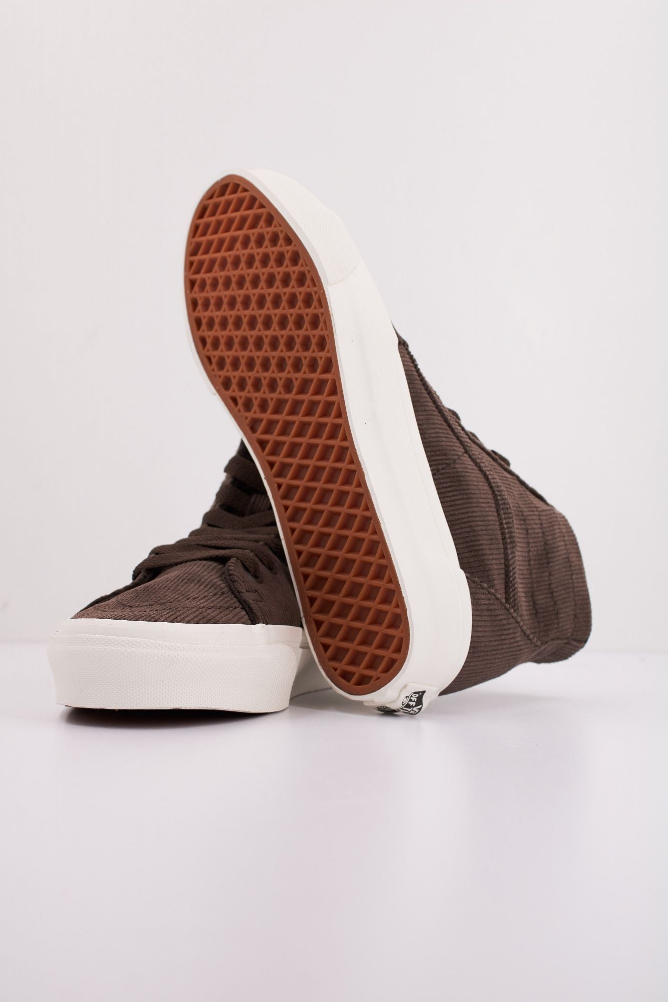 VANS SK8-HI TAPERED CORDURO en color MARRON (5)