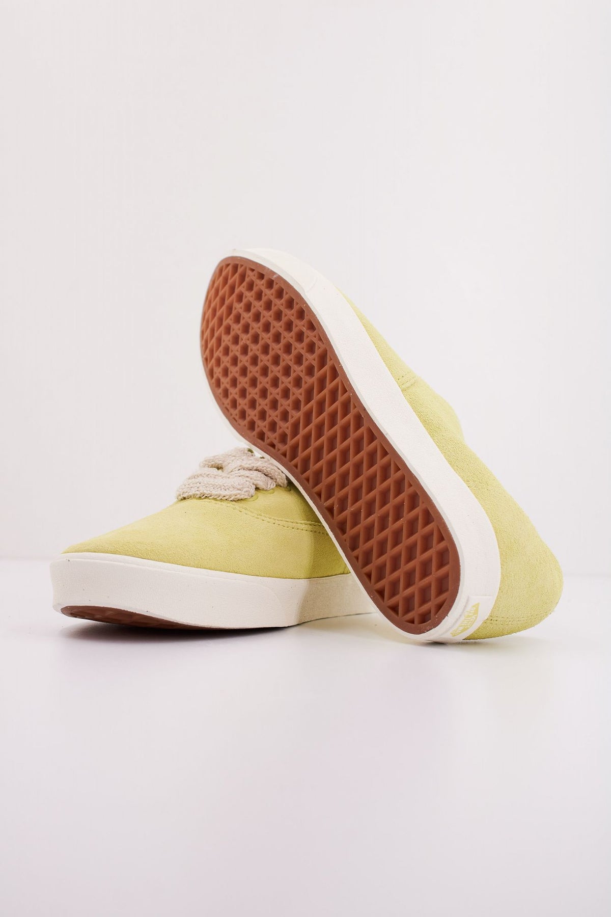 VANS AUTHENTIC LOWPRO VN000D04DJR1 en color VERDE (5)