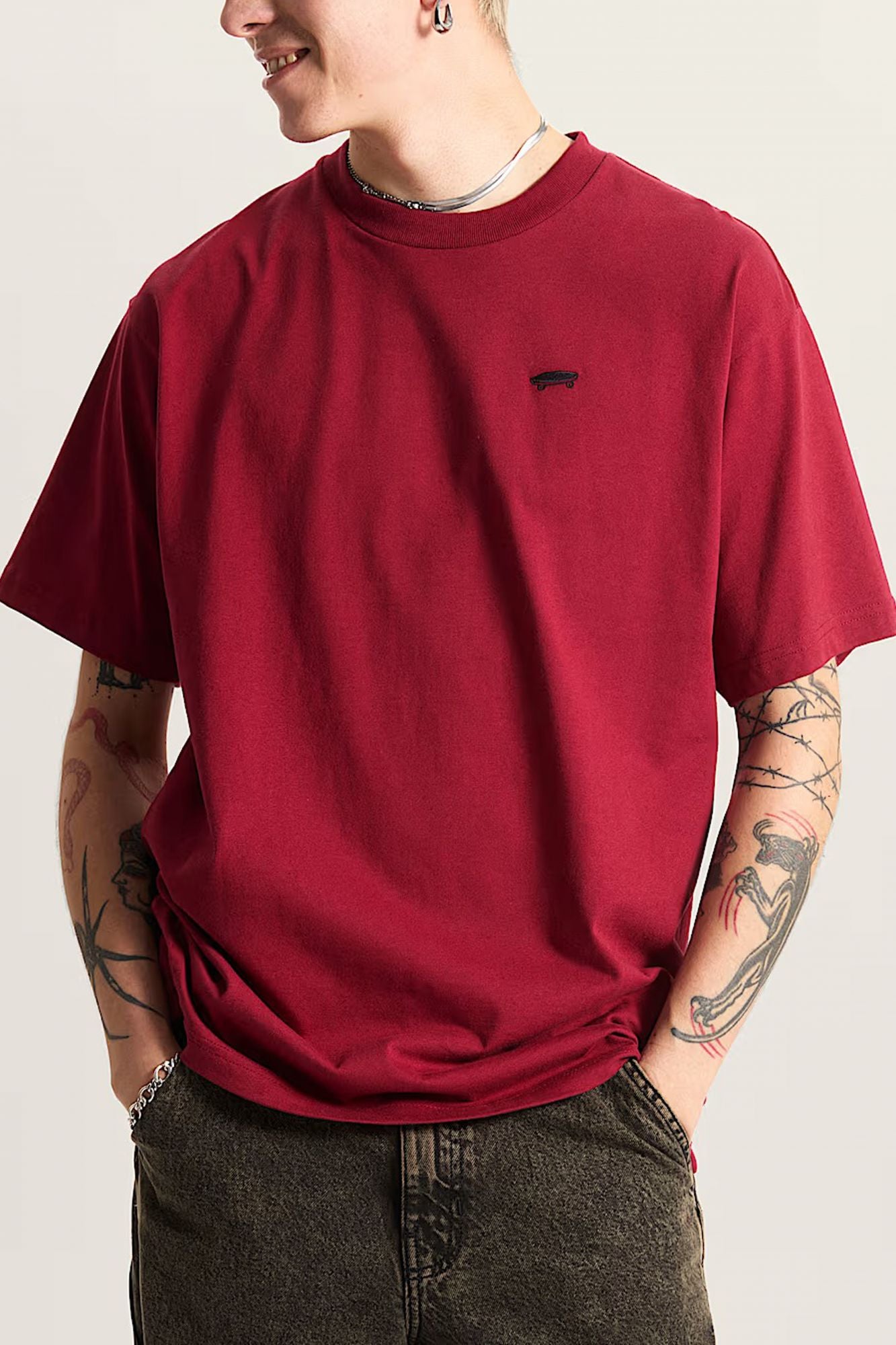 VANS SALTON LOOSE SS en color BURDEOS (1)