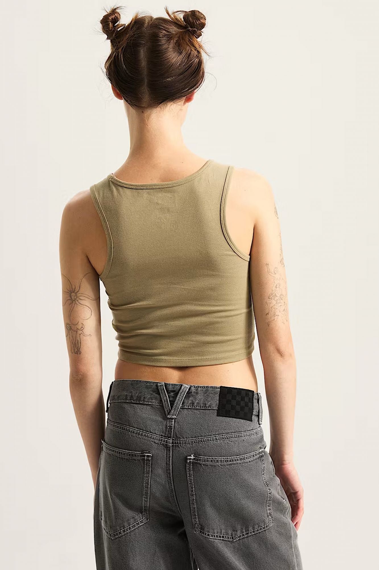 VANS UPWORN FITTED TANK en color VERDE (3)