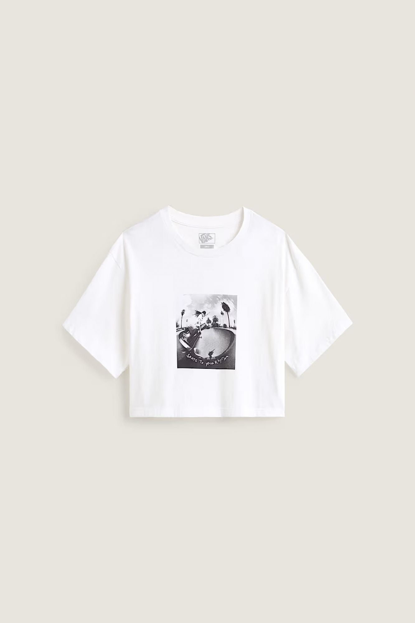 VANS RHYTHM RELAXED CROP SS en color BLANCO (2)