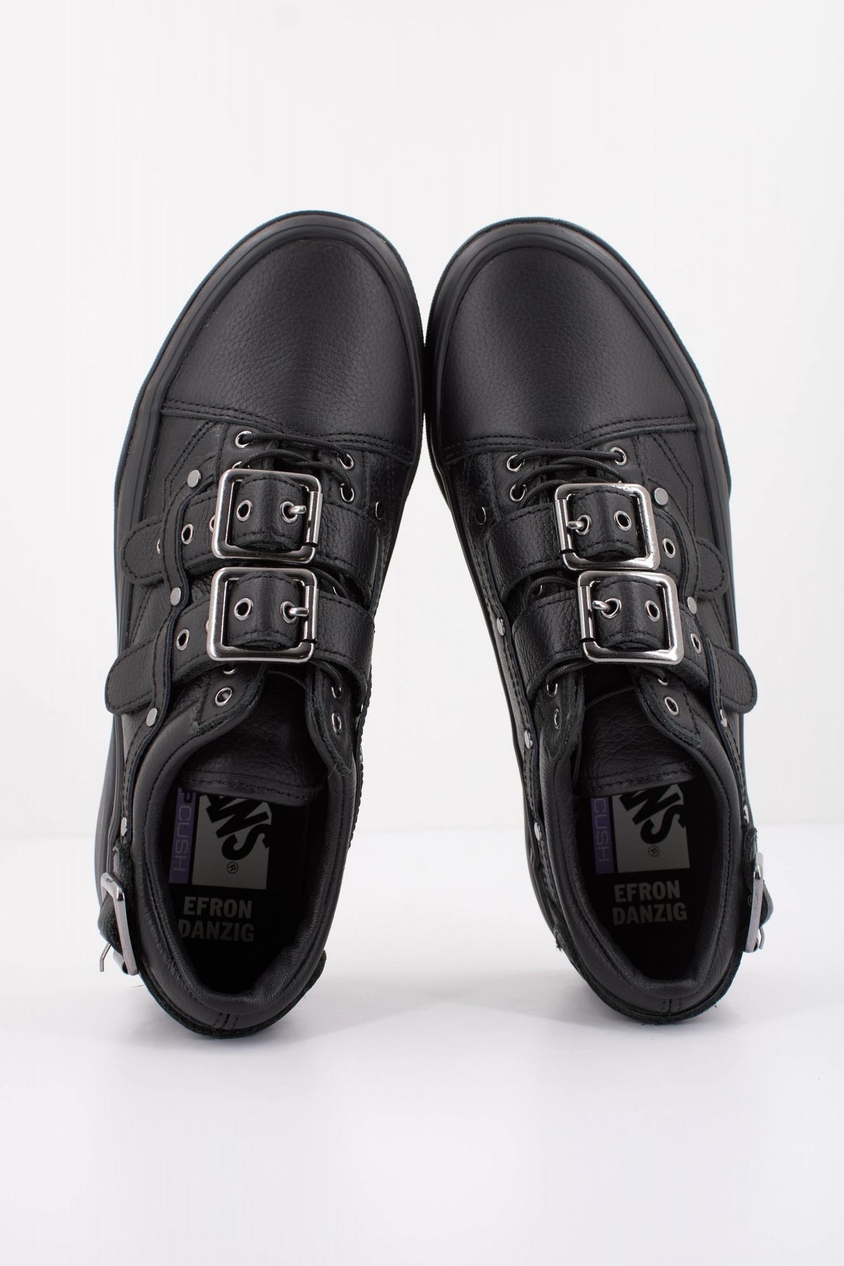 VANS LX OLD SKOOL BUCKLE VN000EEDBLK1 en color NEGRO (3)