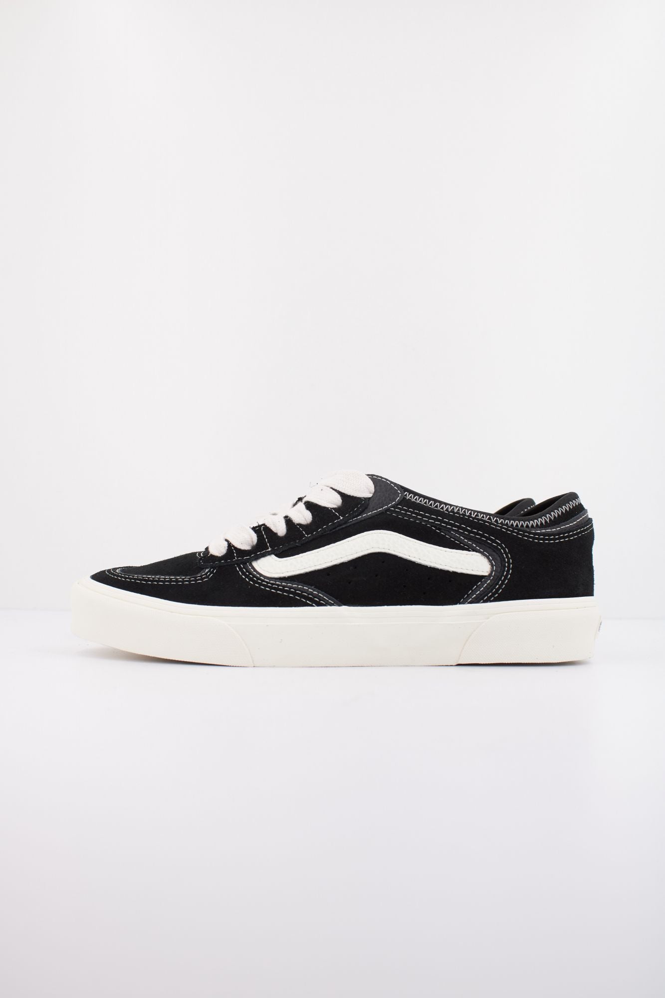 VANS ROWLEY CLASSIC SNEAKER en color NEGRO (1)