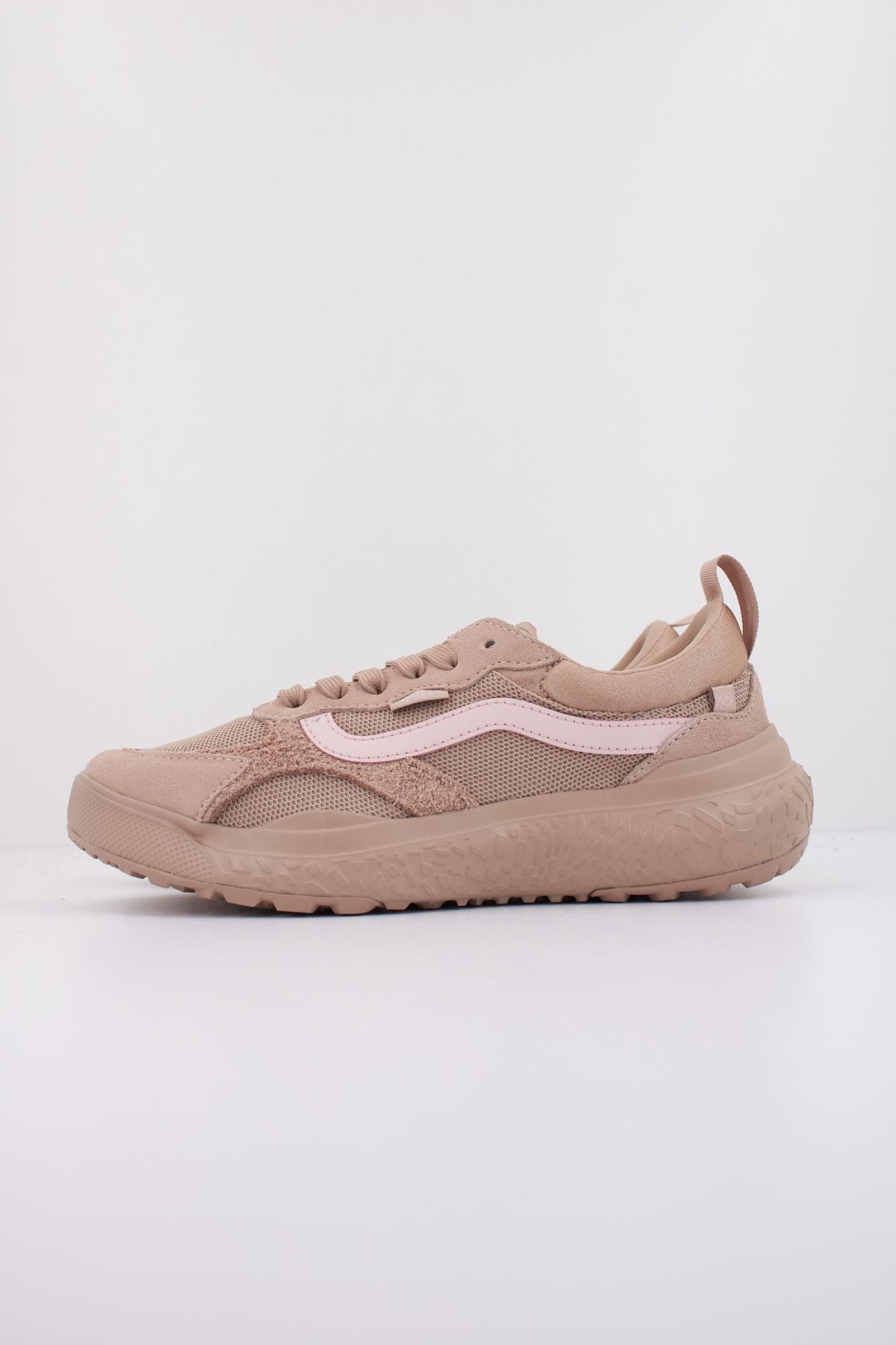 VANS MTE ULTRARANGE NEO VR3 en color BEIS (1)