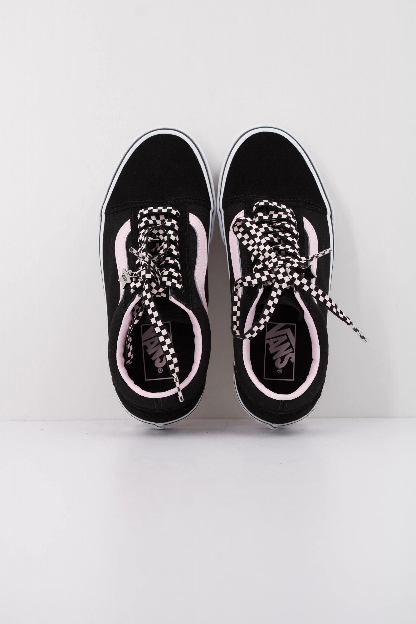 VANS OLD SKOOL en color NEGRO (3)