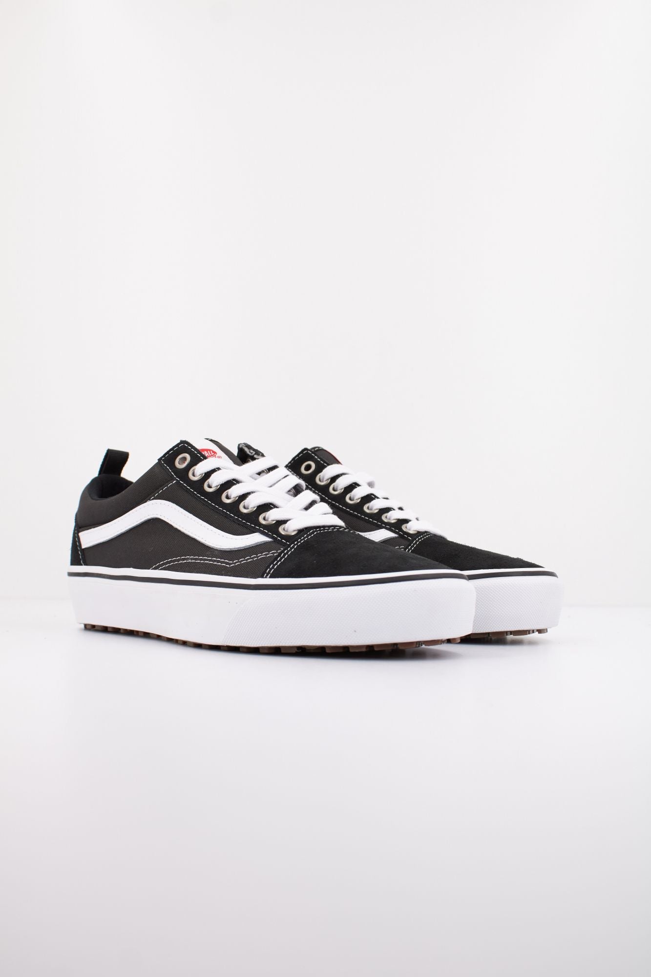 VANS MTE OLD SKOOL INSULATE en color NEGRO (2)