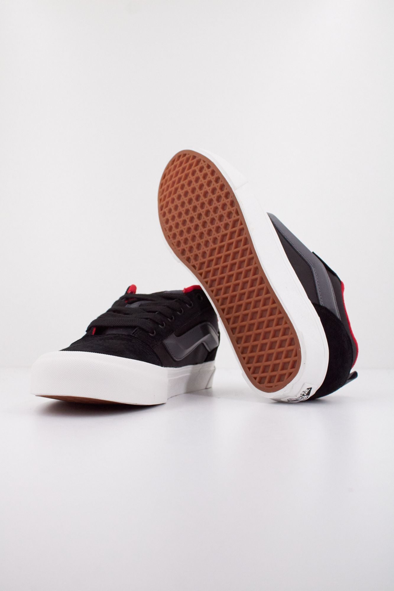 VANS KNU SKOOL CRDA en color NEGRO (5)
