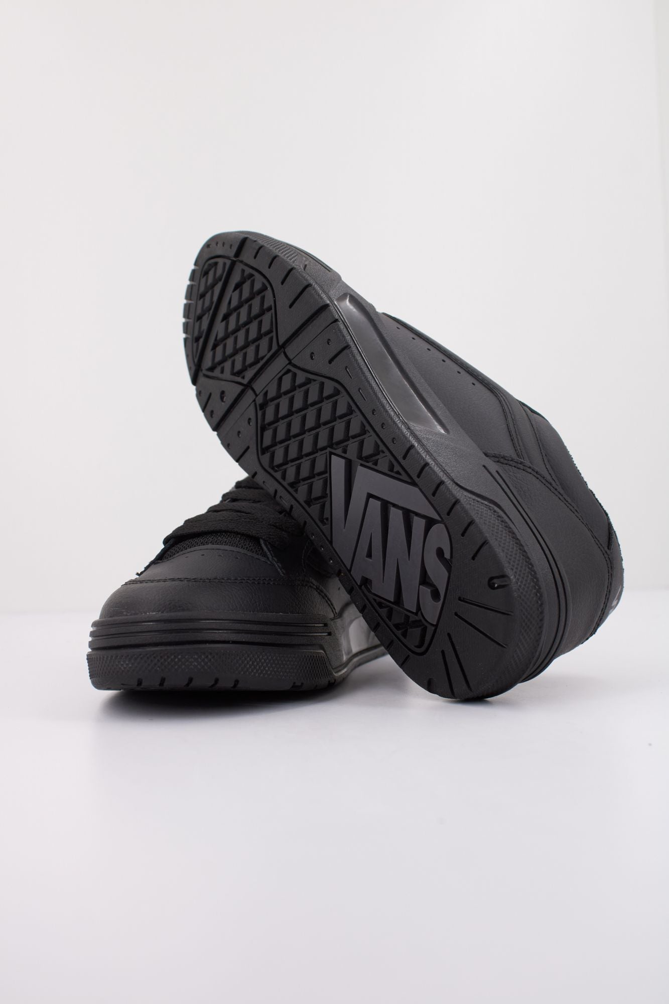 VANS HYLANE en color NEGRO (5)