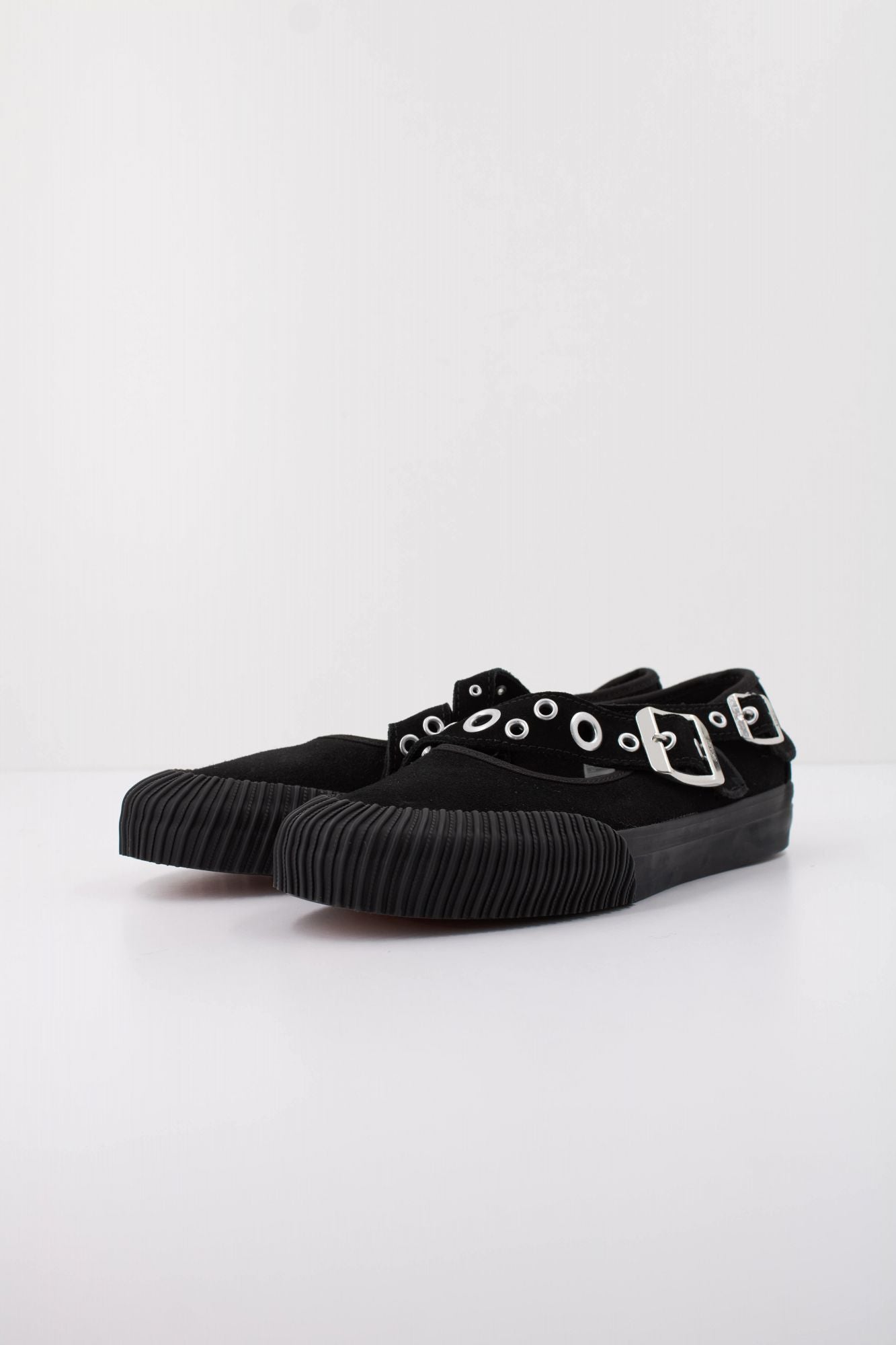VANS MARY JANE STRAPS METAL en color NEGRO (2)