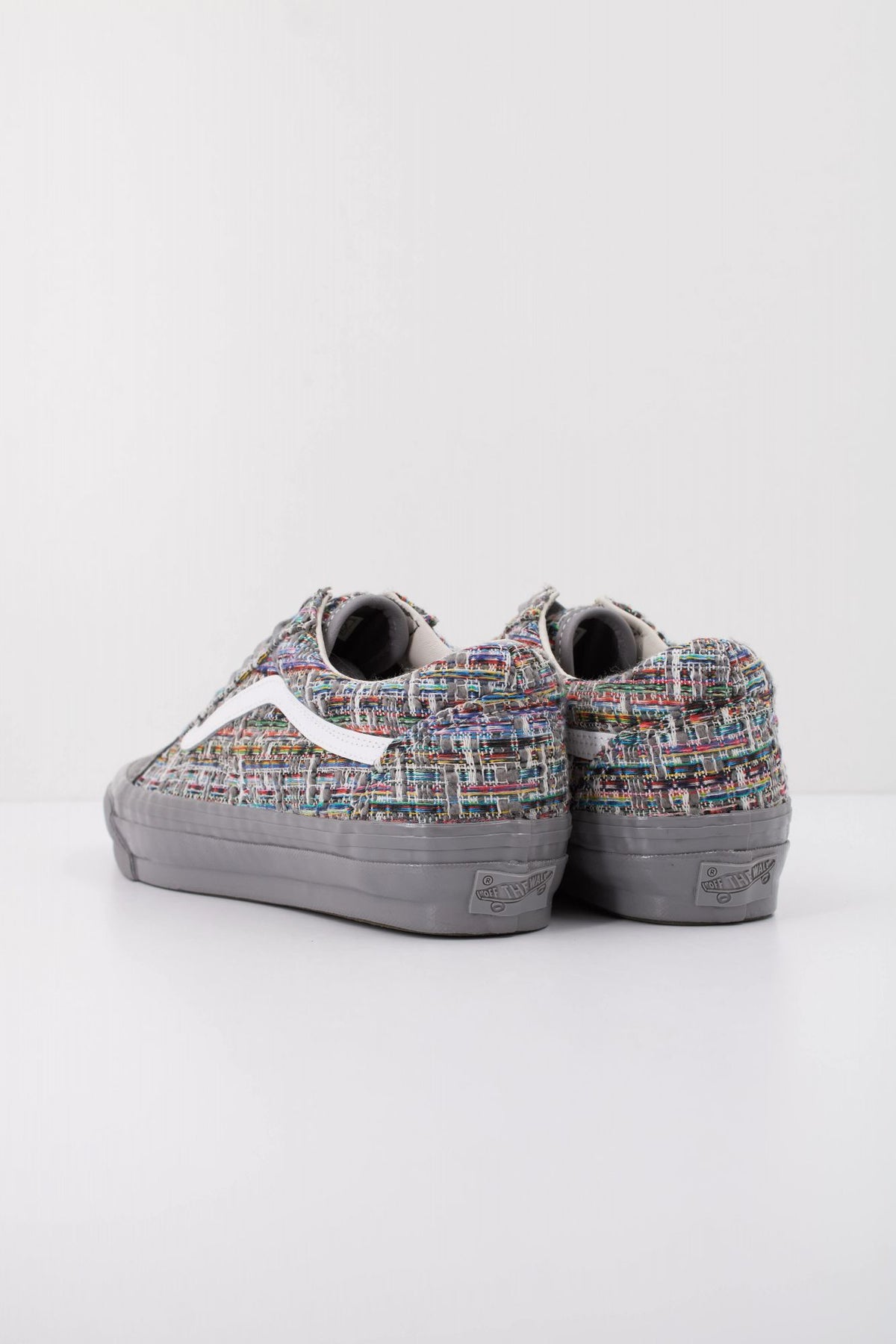 VANS LX OLD SKOOL VN000D9V85T1 en color GRIS (4)