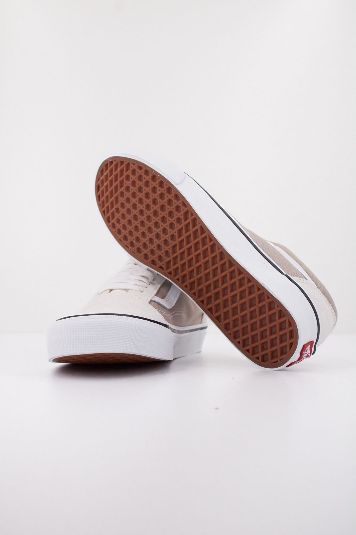 VANS OLD SKOOL VN000D6W7D61 en color BEIS (5)