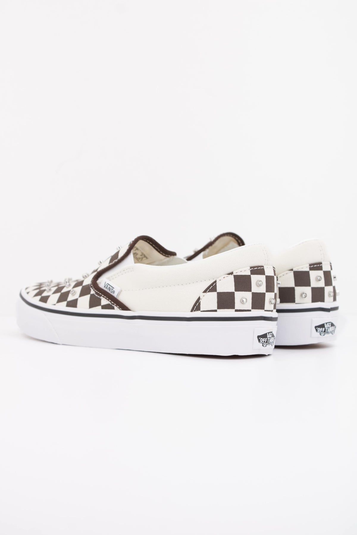 VANS CLASSIC SLIP-ON VN000D6Y3N11 en color BEIS (4)