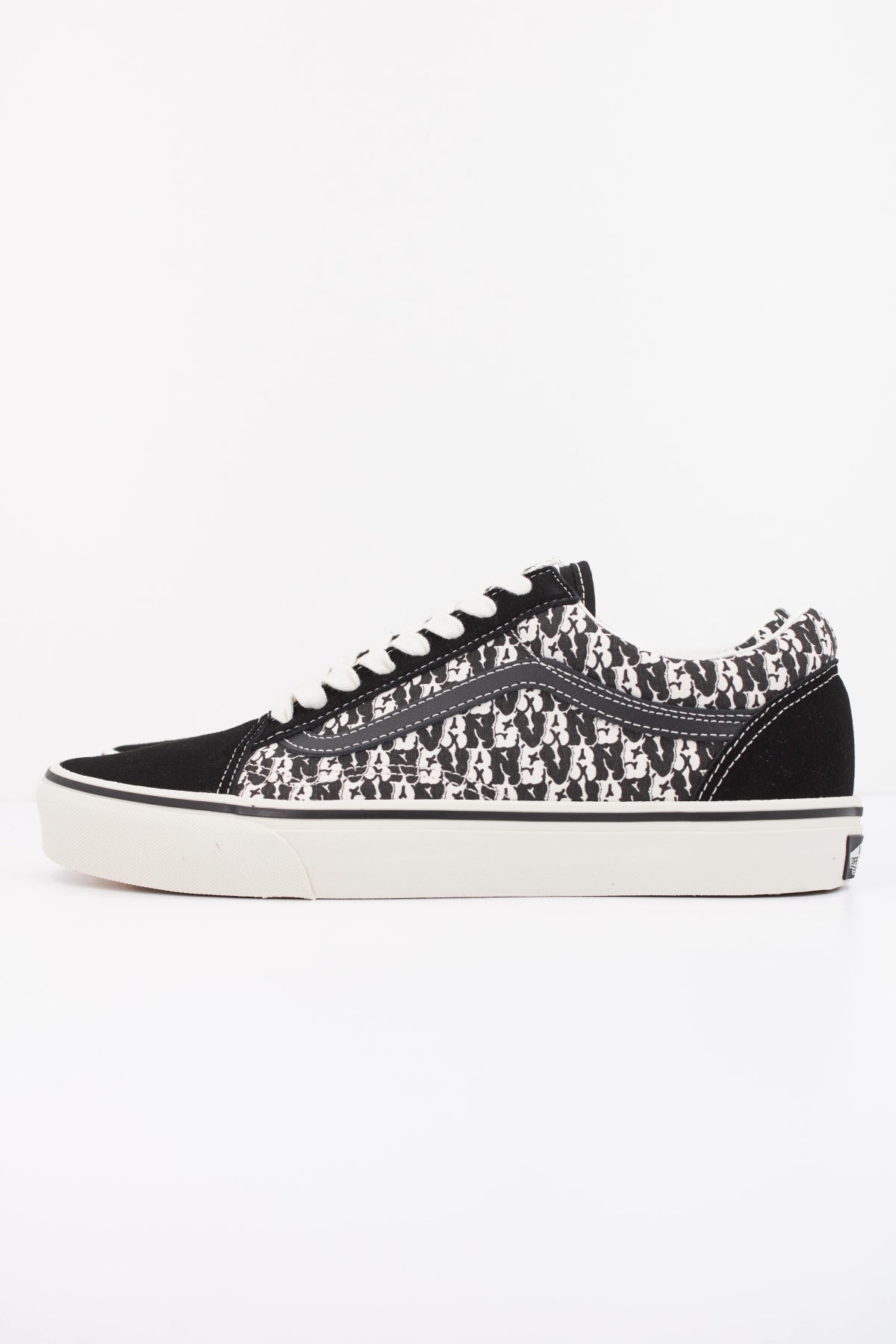 VANS OLD SKOOL en color NEGRO (1)
