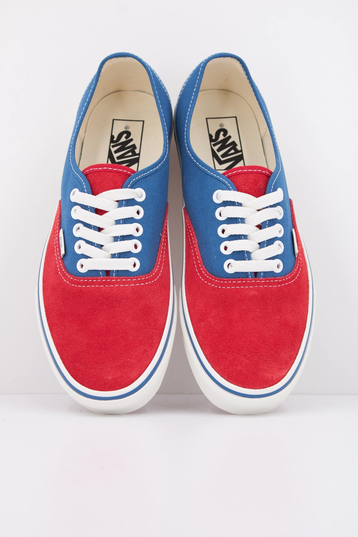 VANS AUTHENTIC VN000EHHIZQ1 en color MULTICOLOR (3)