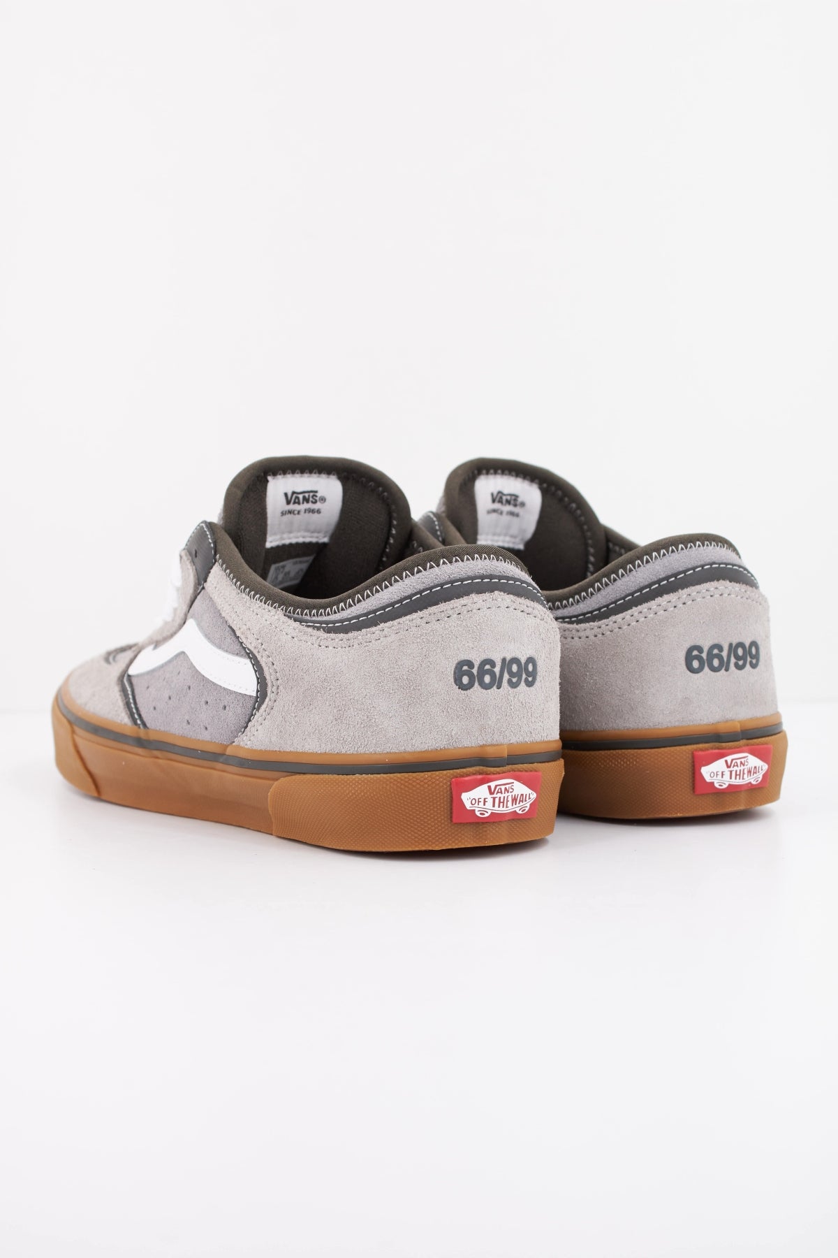 VANS ROWLEY CLASSIC VN000SF485T1 en color GRIS (4)