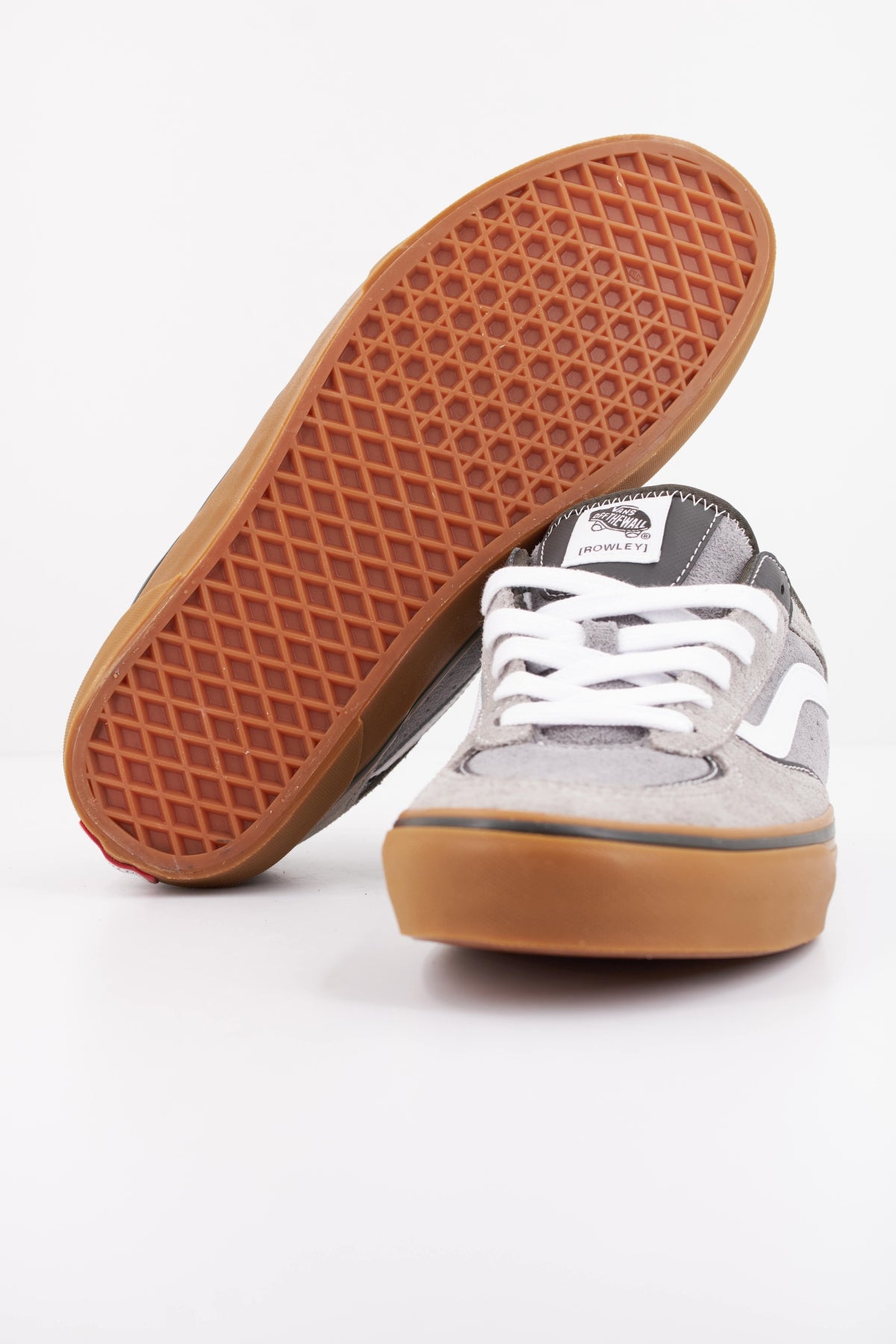 VANS ROWLEY CLASSIC VN000SF485T1 en color GRIS (5)