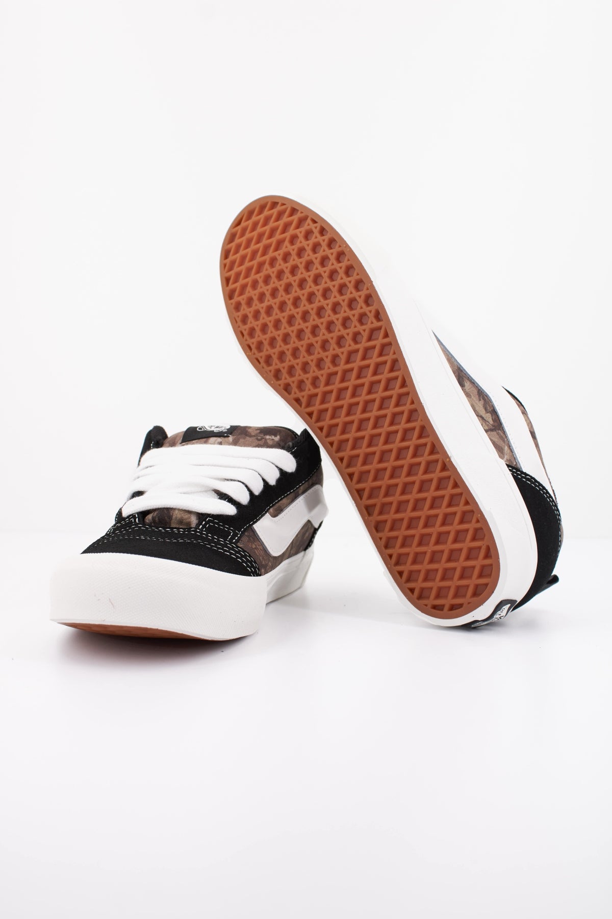 VANS KNU SKOOL en color NEGRO (5)