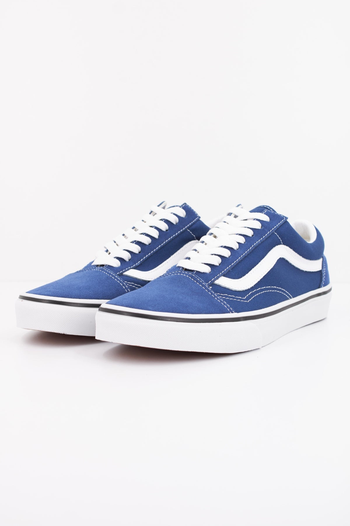 VANS OLD SKOOL VN000D7ZFOB1 en color AZUL (2)