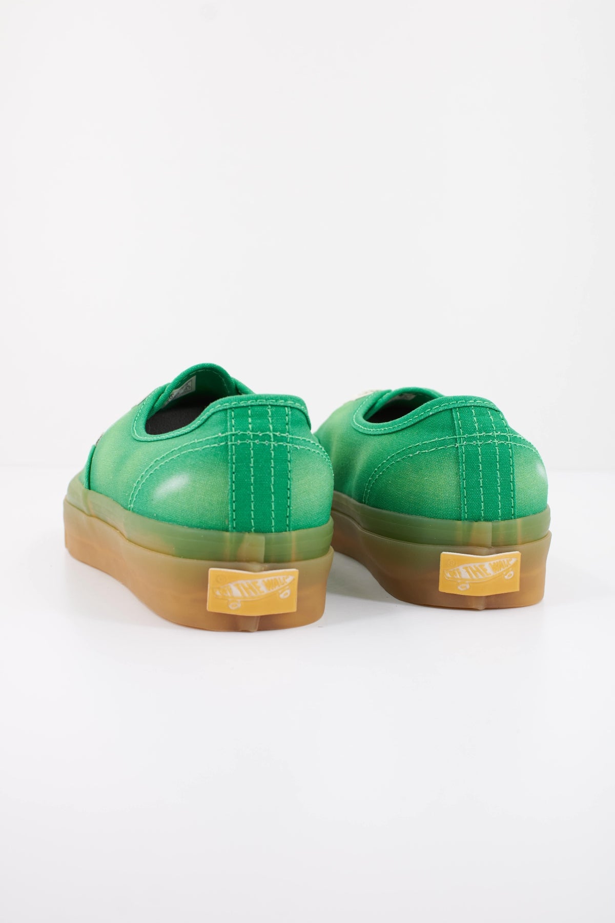 VANS LX AUTHENTIC 44 VN000DB8CYL1 en color VERDE (4)