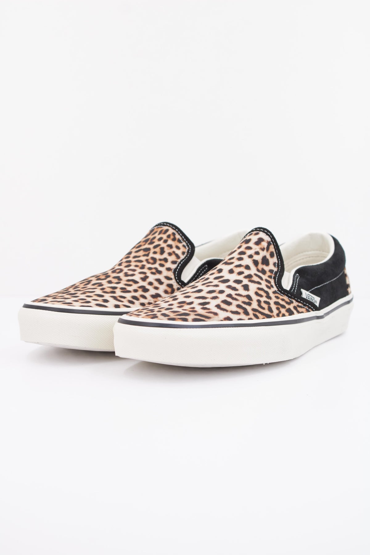 VANS CLASSIC SLIP-ON VN000ED2YY61 en color ANIMAL PRINT (2)