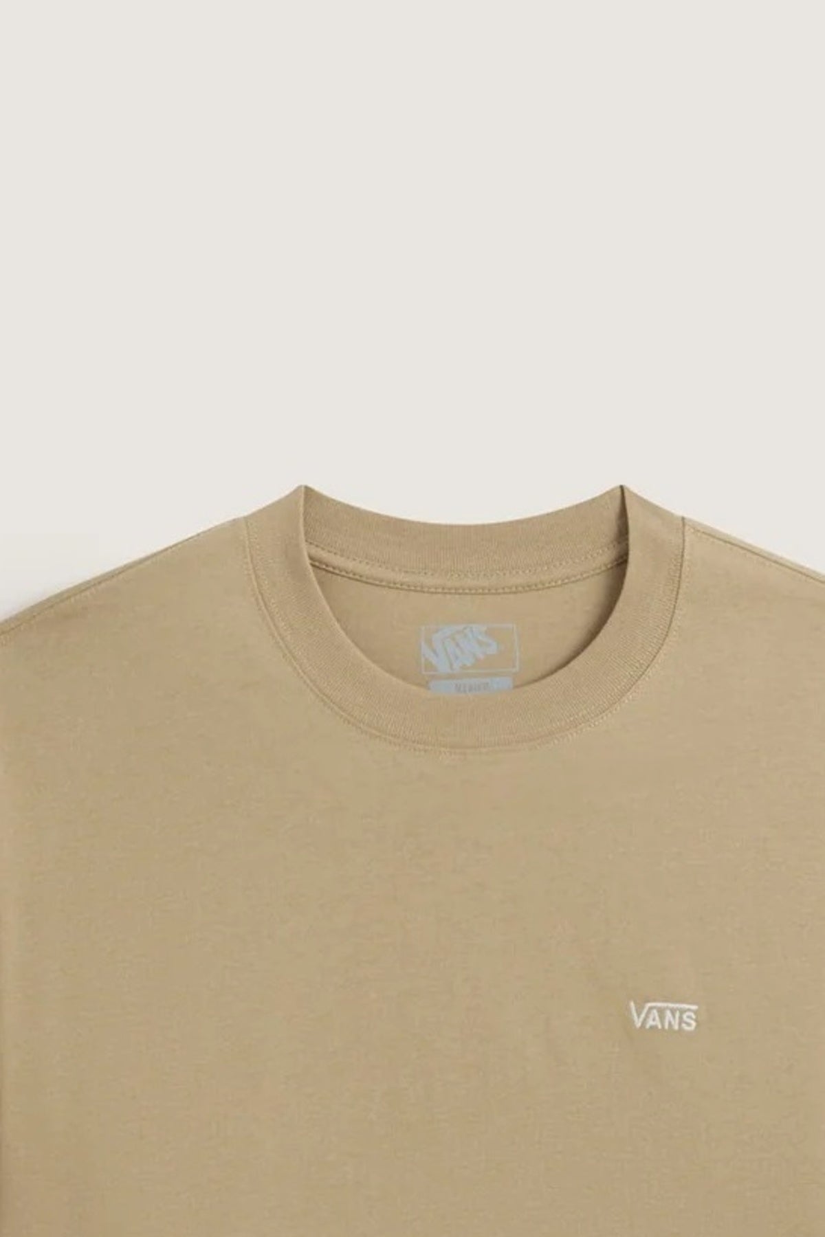 VANS LEFT CHEST II LOOSE SS en color BEIS (3)