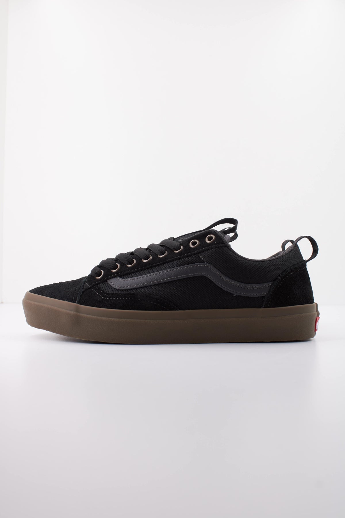 VANS SKATE OLD SKOOL VN000D5RB0V1 en color NEGRO (1)