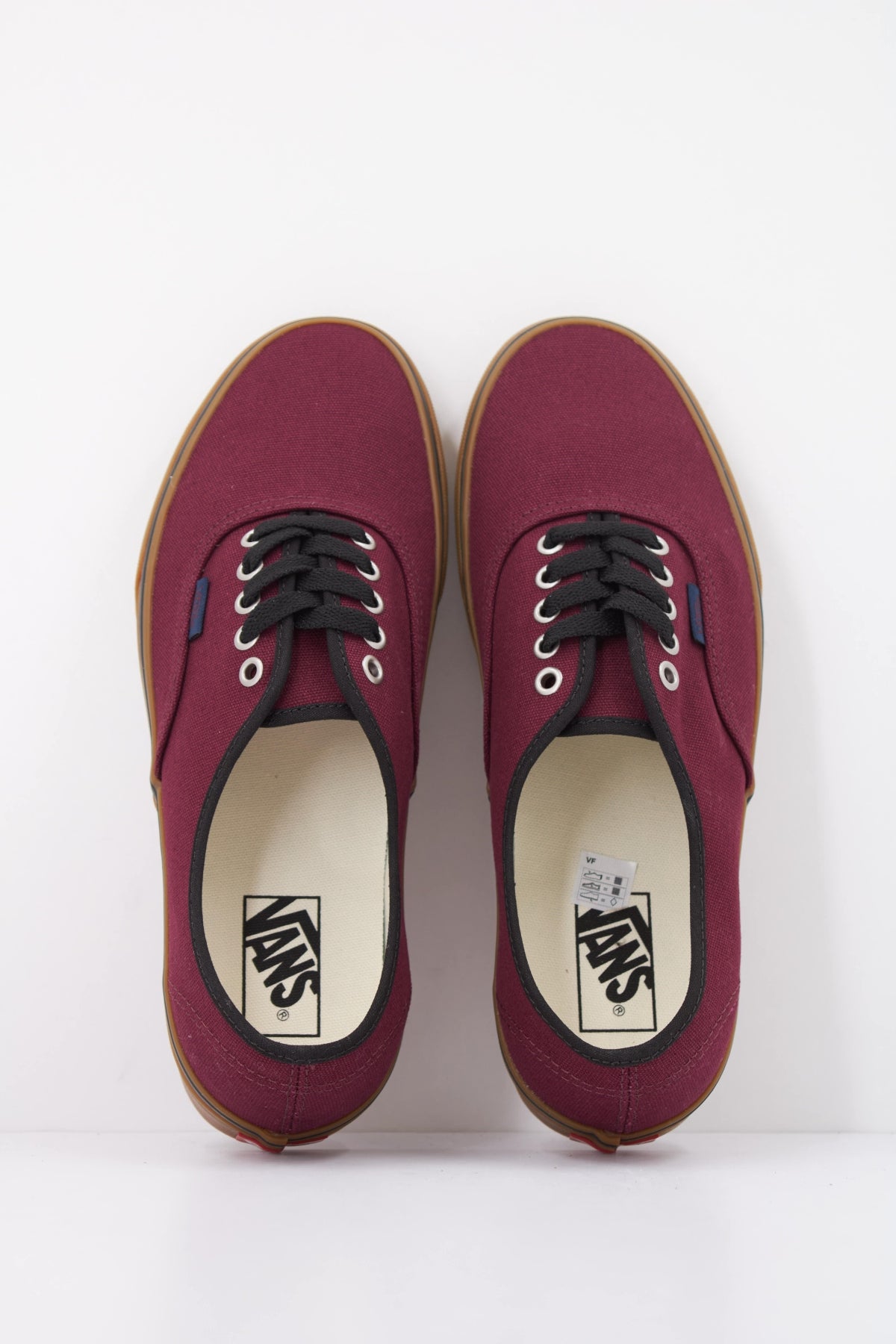 VANS VN000D7YREG1 AUTHENTIC BTS en color BURDEOS (3)