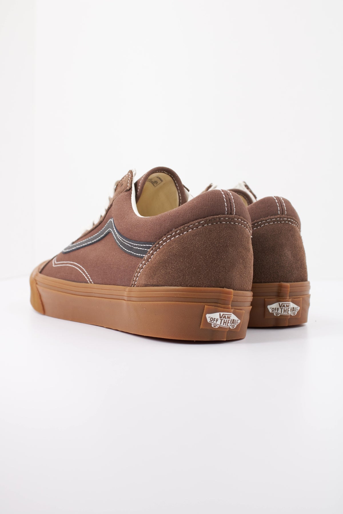 VANS VN000Z90FST1 OLD SKOOL GUM VNTCO en color MARRON (4)