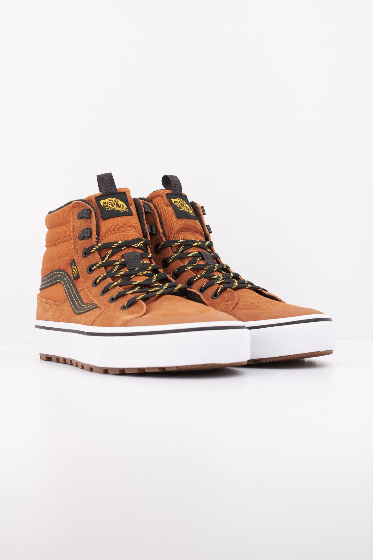 VANS SK8-HI WATERPROOF VN000DAQN1Z1 en color MARRON (2)