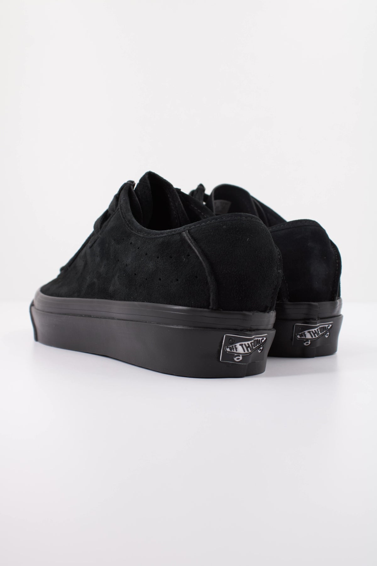 VANS LX CARVER LOW en color NEGRO (4)