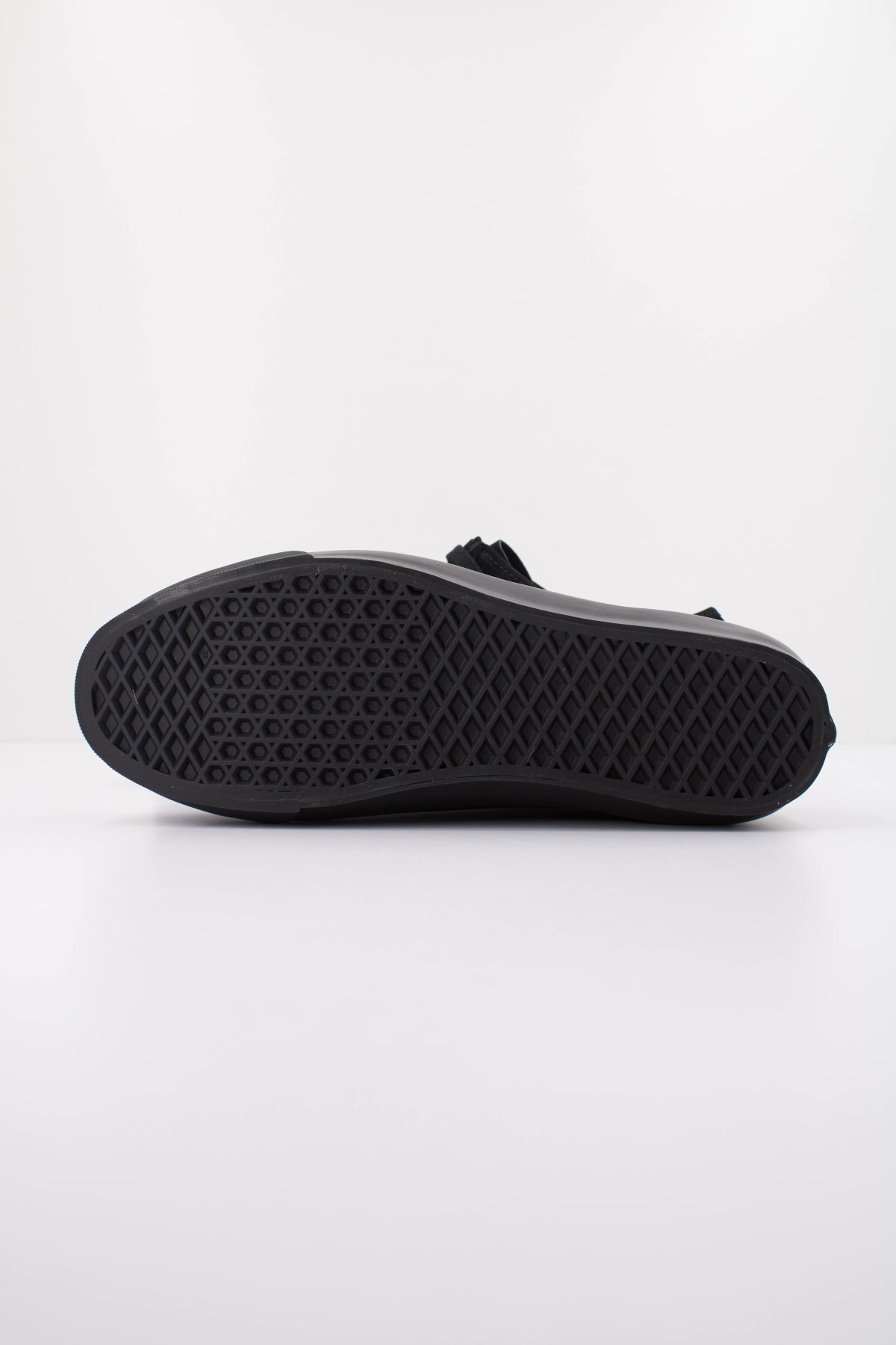 VANS LX CARVER LOW VN000Z3XBKA1 en color NEGRO (5)