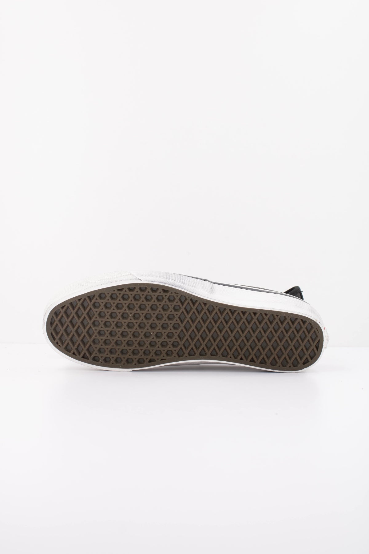 VANS VN000D9NBLK1 LX AUTHENTIC en color NEGRO (5)